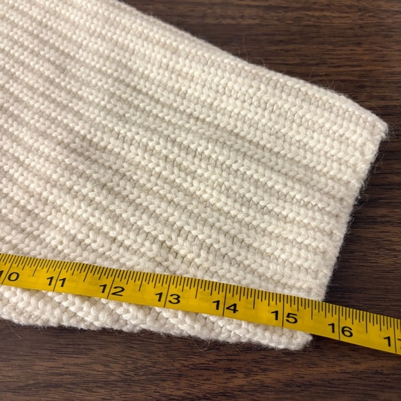 UNIF Cream Off-the-Shoulder Distressed Retro Sweater L - Picture 9 of 9